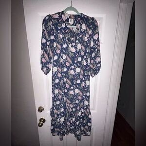 dRA Floral Print Midi Dress